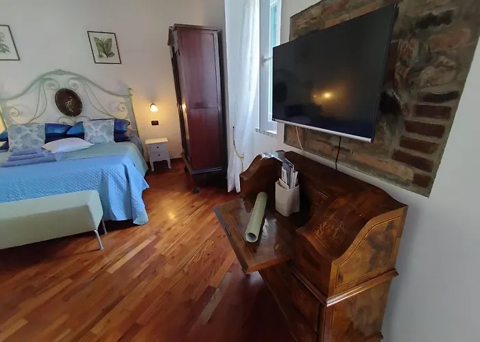 Апартаменты The Small Flat